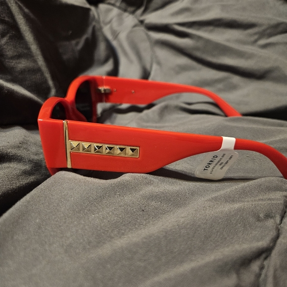 Torrid Cat eye sunglasses - Picture 2 of 4
